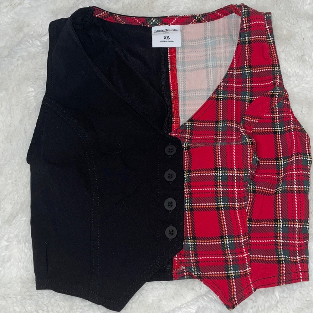 Red plaid split black vest
